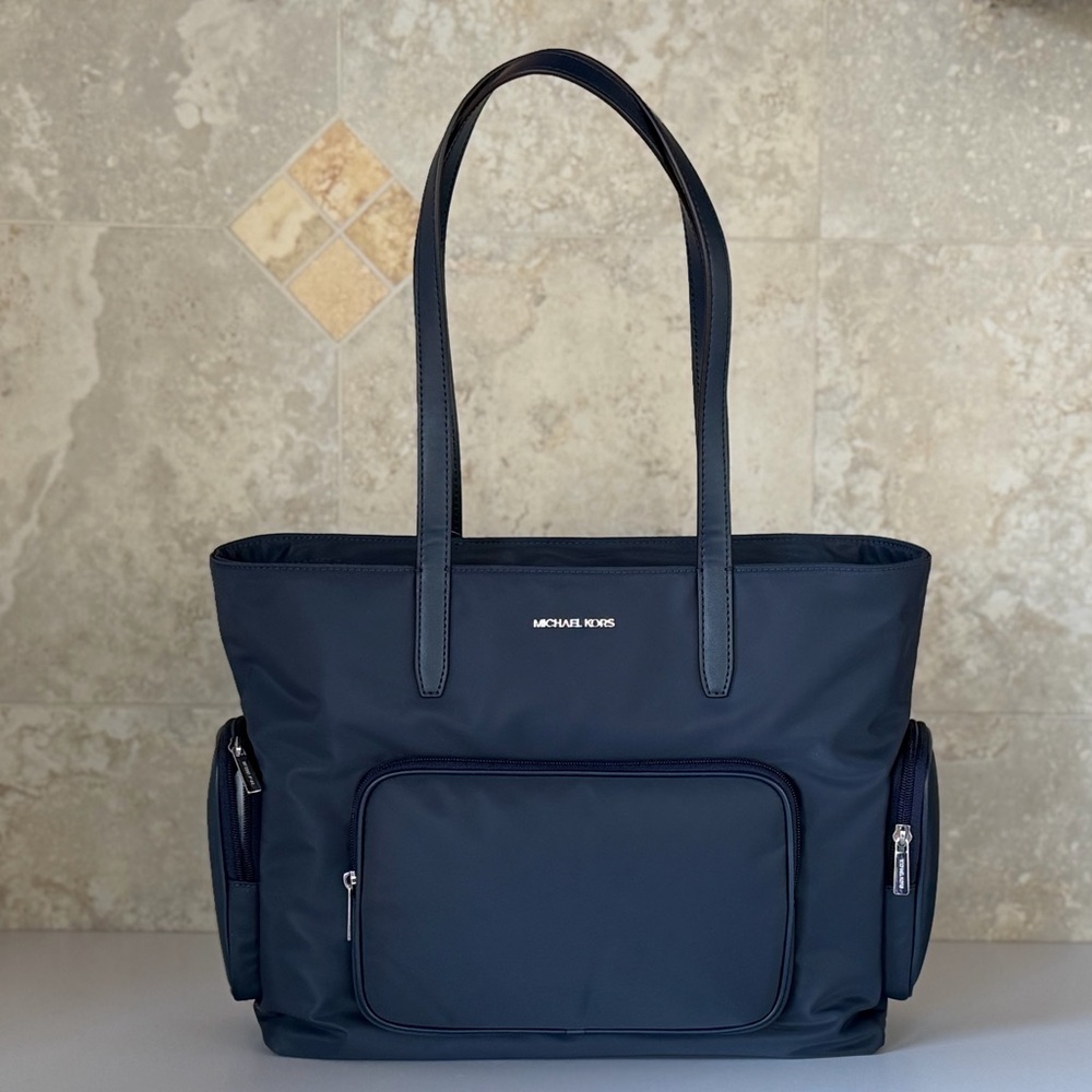 Michael Kors Khai LG Multifunction Pocket Laptop Tote Shoulder Bag Navy - Picture 1 of 12